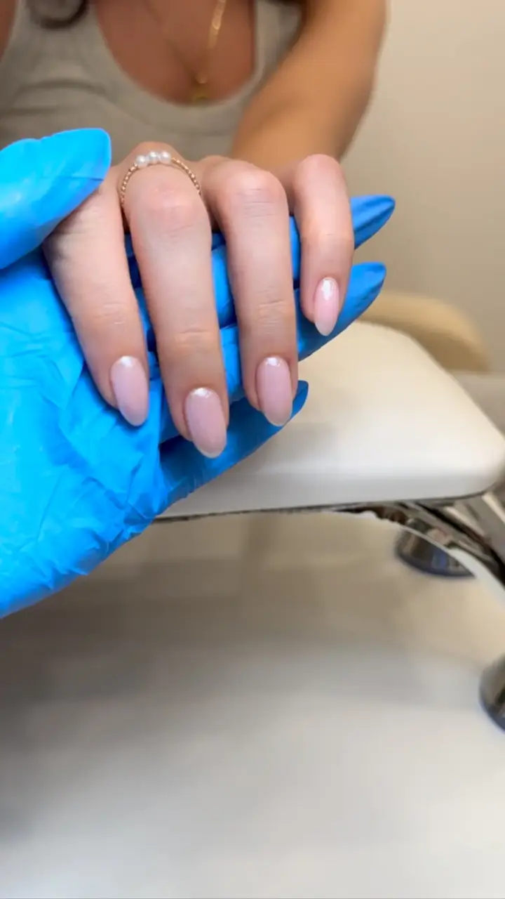 Laura Beverly Nails manicure